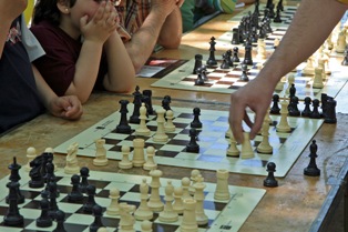 Os benefícios do xadrez na vida da criança 